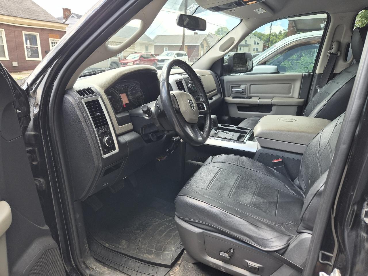 RAM 1500 SLT Quad Cab 4WD 2011