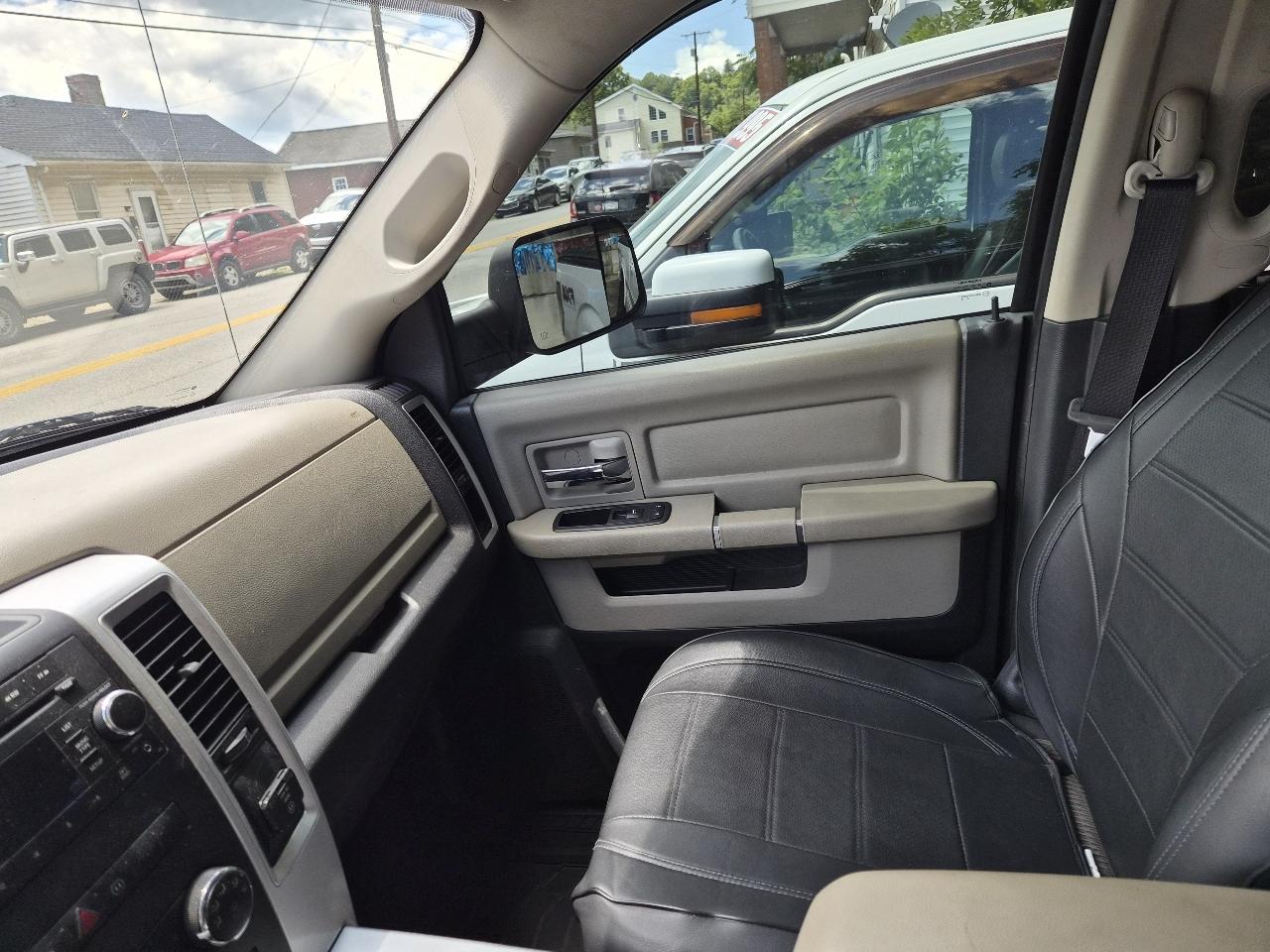 RAM 1500 SLT Quad Cab 4WD 2011