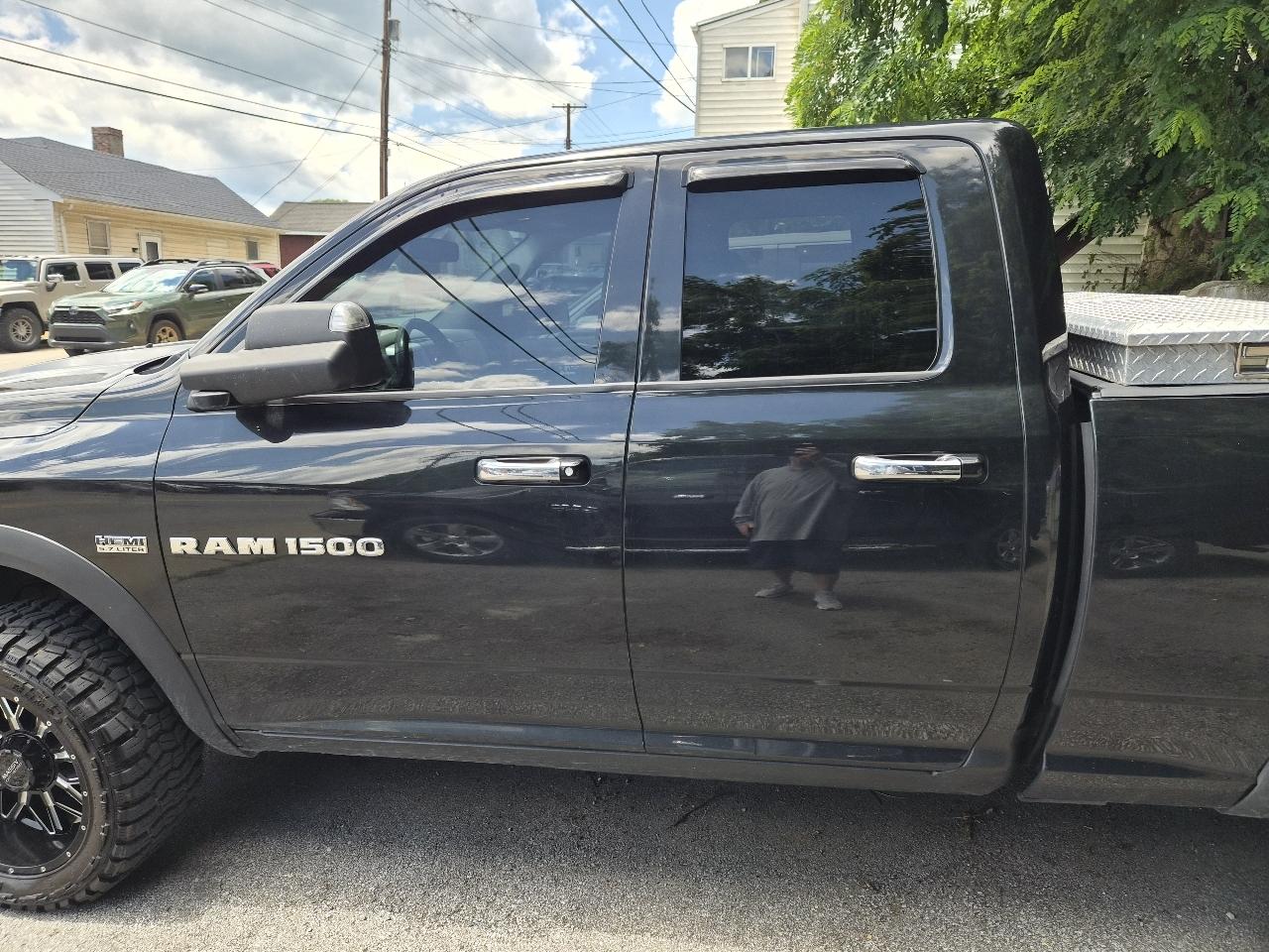 RAM 1500 SLT Quad Cab 4WD 2011