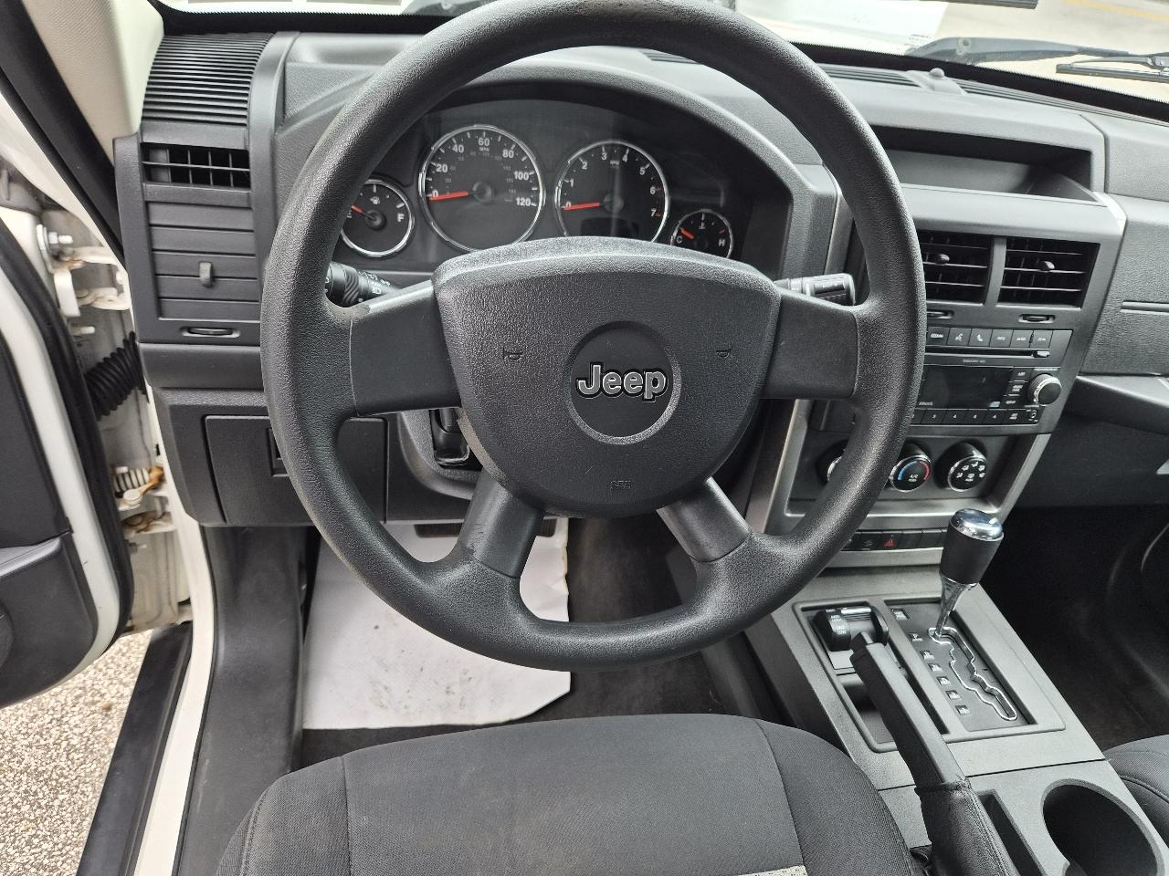 Jeep Liberty Sport 4WD 2010