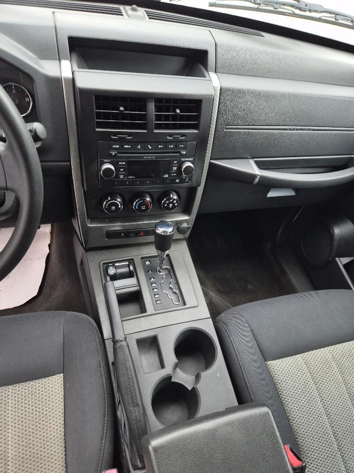 Jeep Liberty Sport 4WD 2010