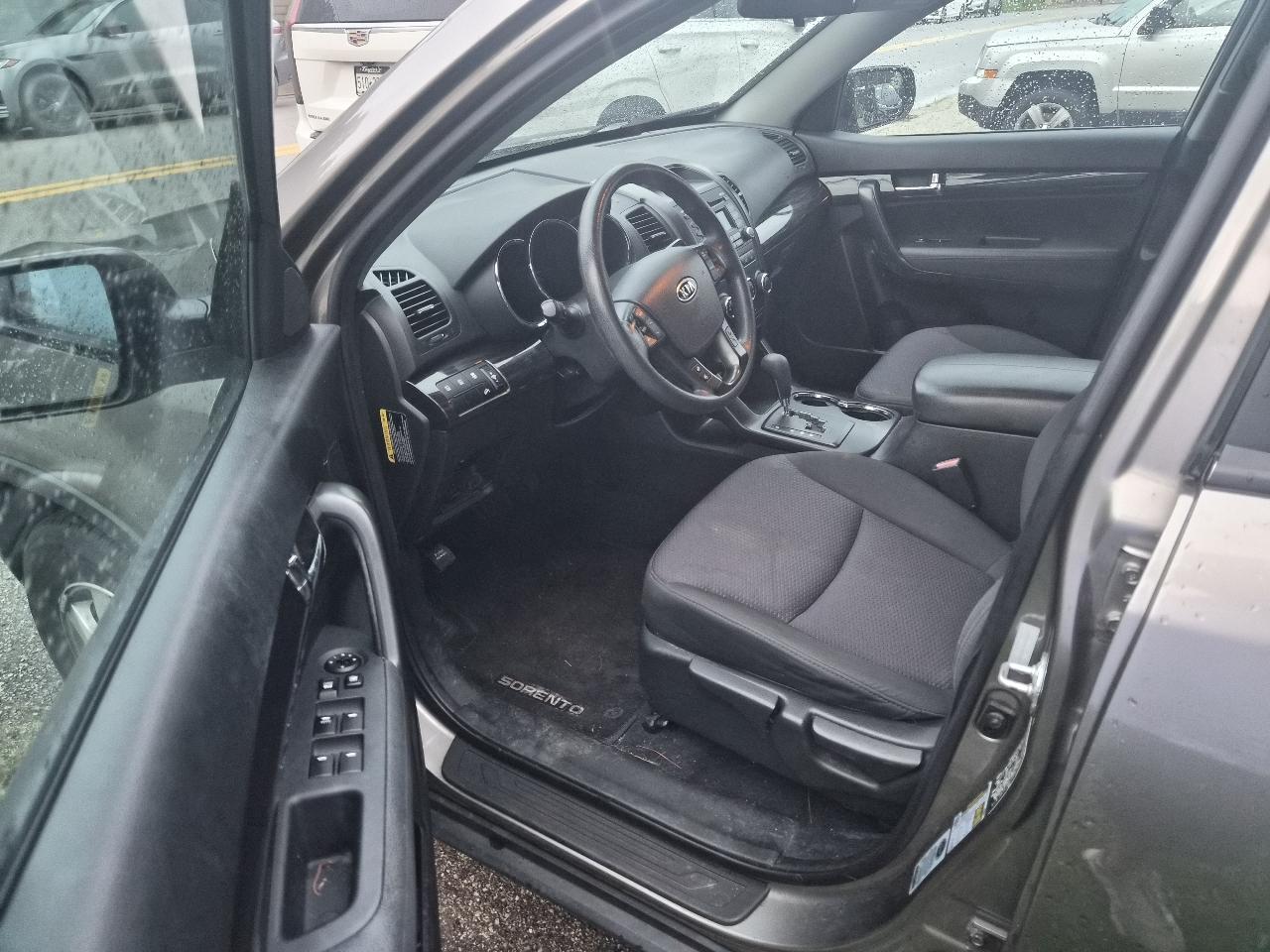Kia Sorento LX 2WD 2011