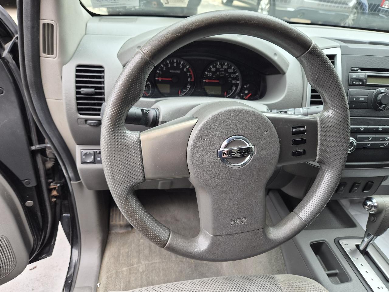 Nissan Frontier SL Crew Cab 4WD 2012