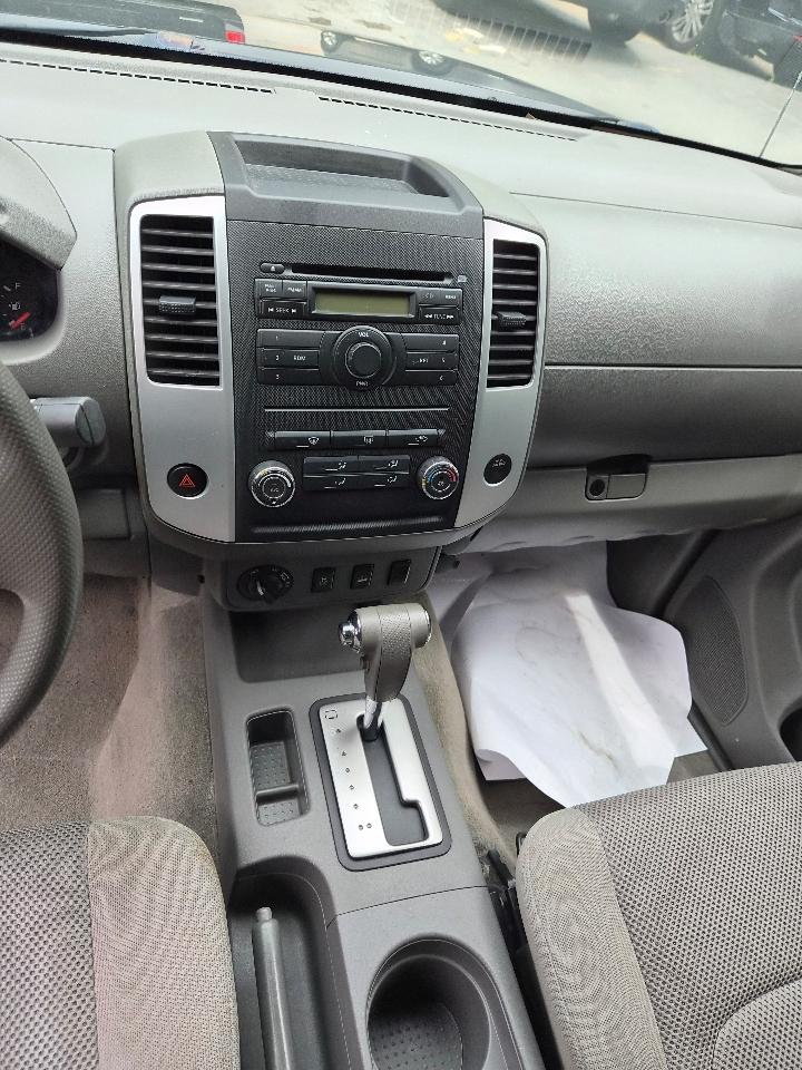 Nissan Frontier SL Crew Cab 4WD 2012