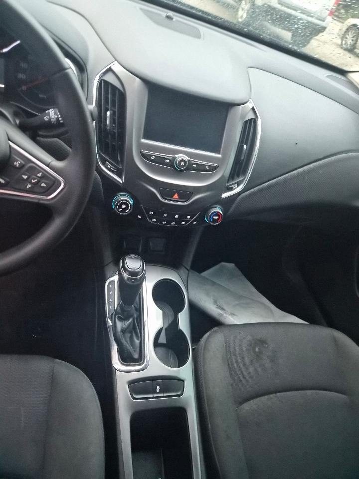 Chevrolet Cruze LT Auto Hatchback 2017