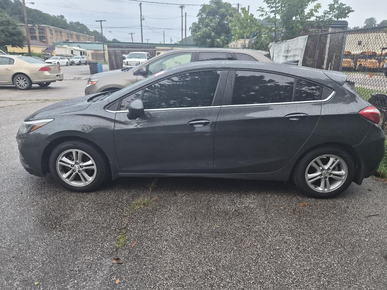 Chevrolet Cruze LT Auto Hatchback 2017