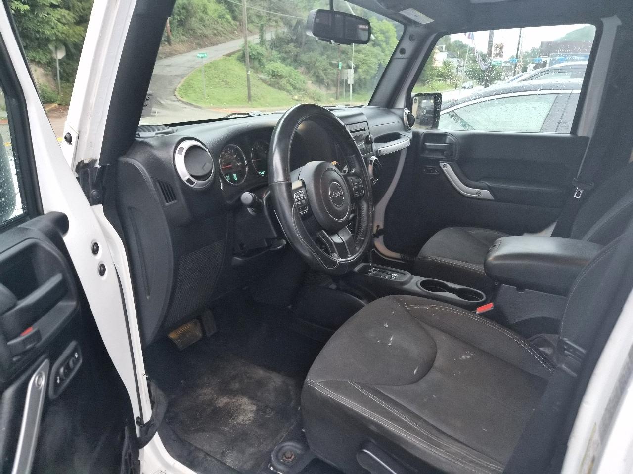 Jeep Wrangler Unlimited Sahara 4WD 2015