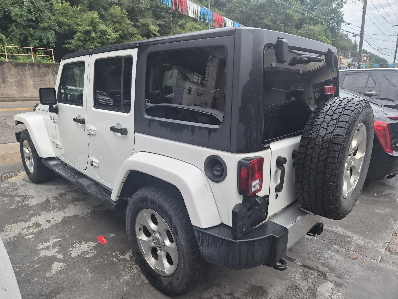 Jeep Wrangler Unlimited Sahara 4WD 2015