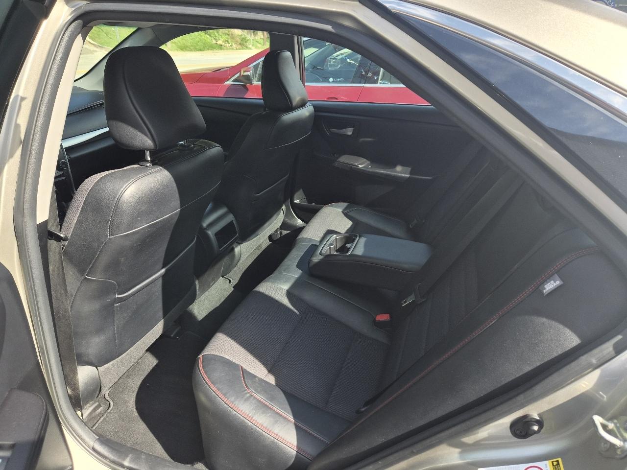 Toyota Camry photo 7