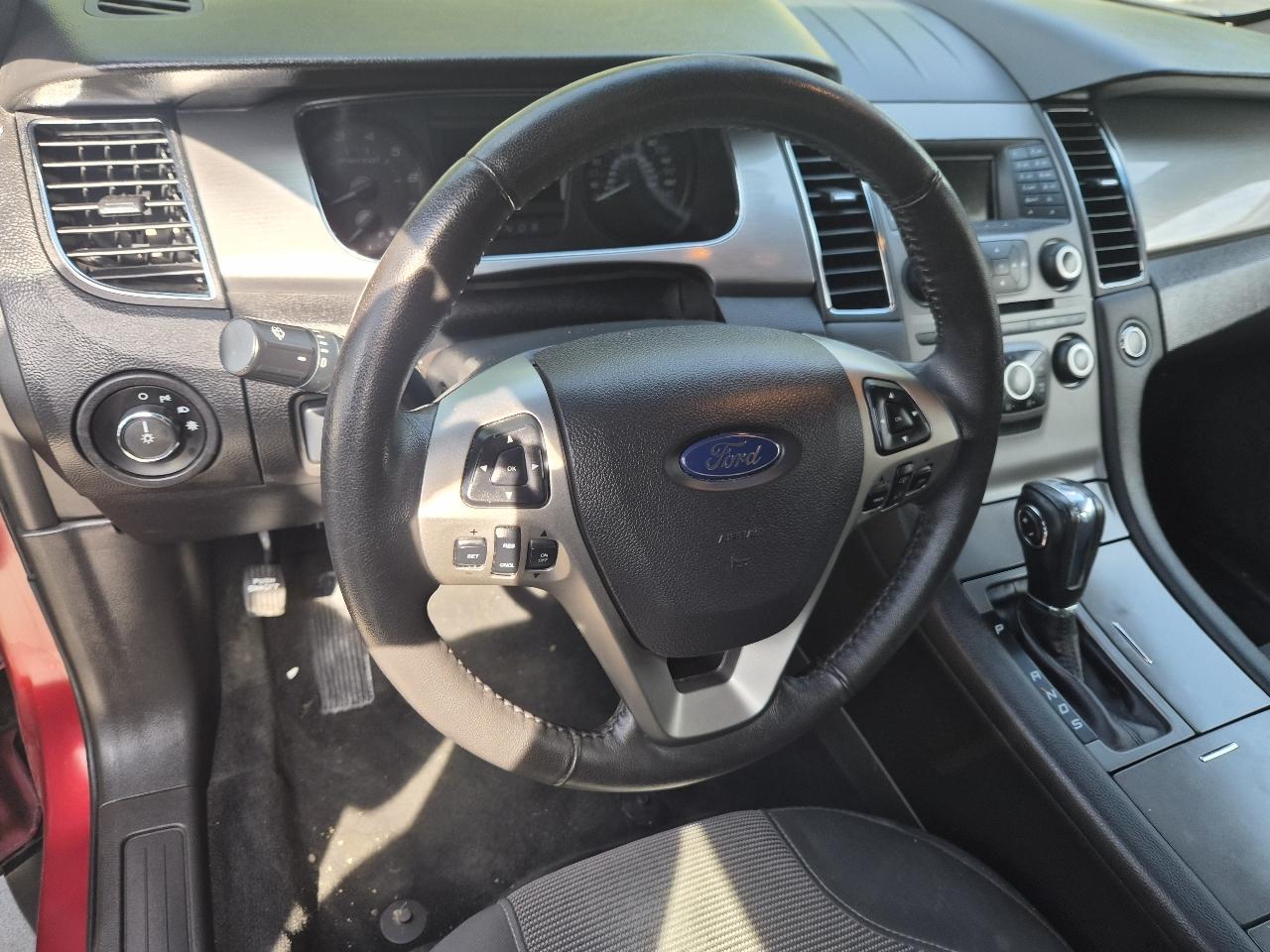 Ford Taurus SEL AWD 2017