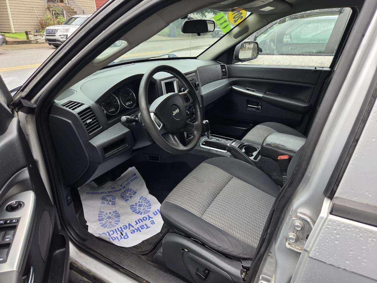Jeep Grand Cherokee photo 3