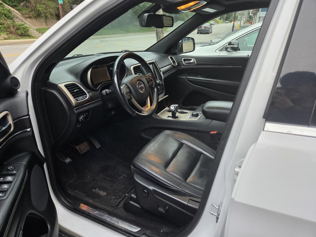 Jeep Grand Cherokee photo 3