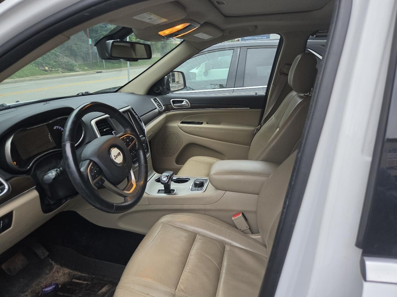 Jeep Grand Cherokee photo 3
