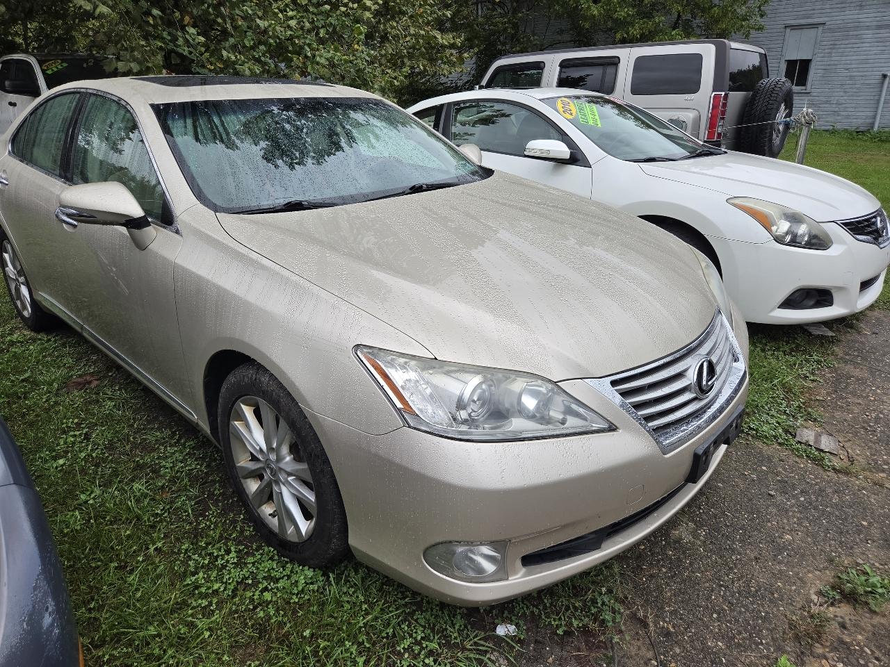 Lexus ES photo 2