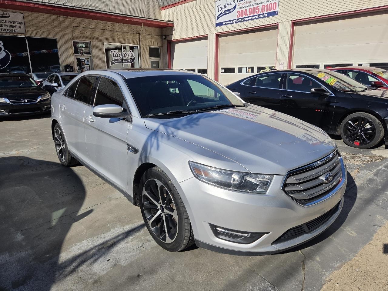 Ford Taurus photo 2