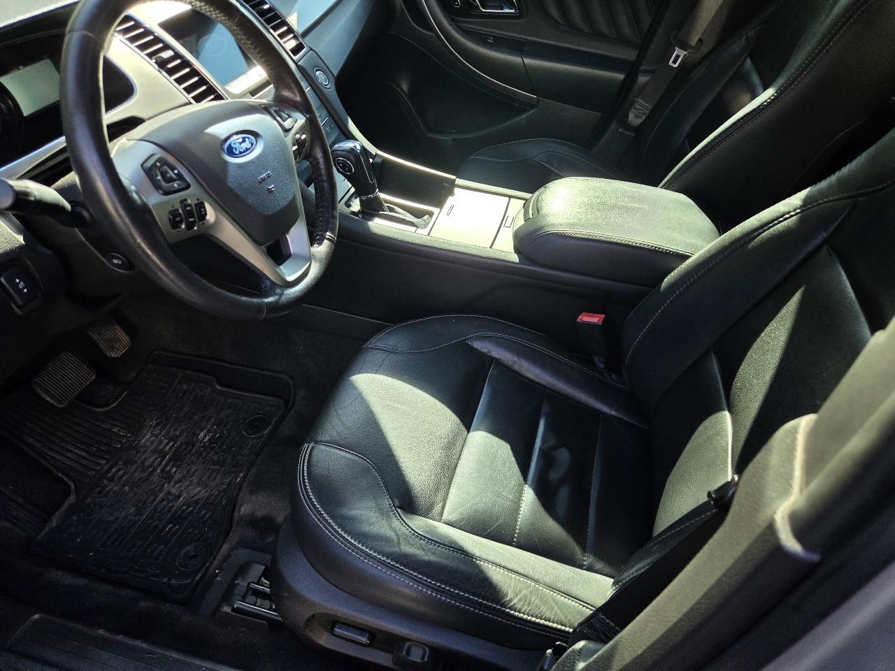 Ford Taurus photo 4