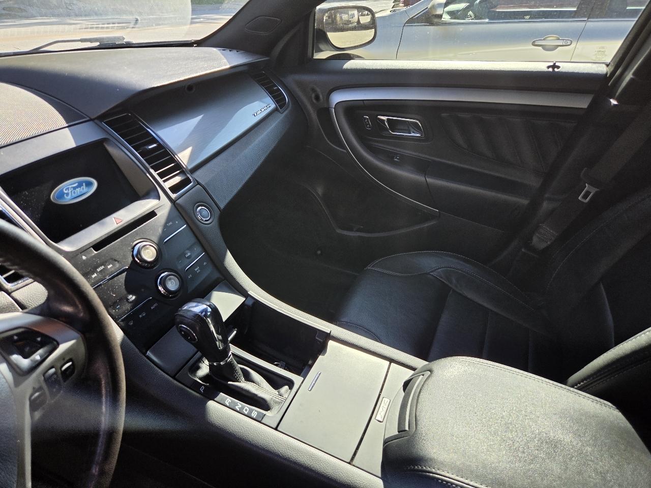 Ford Taurus photo 6