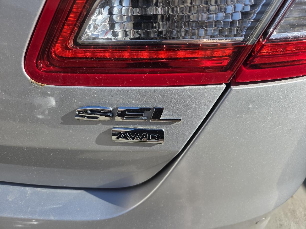 Ford Taurus photo 12