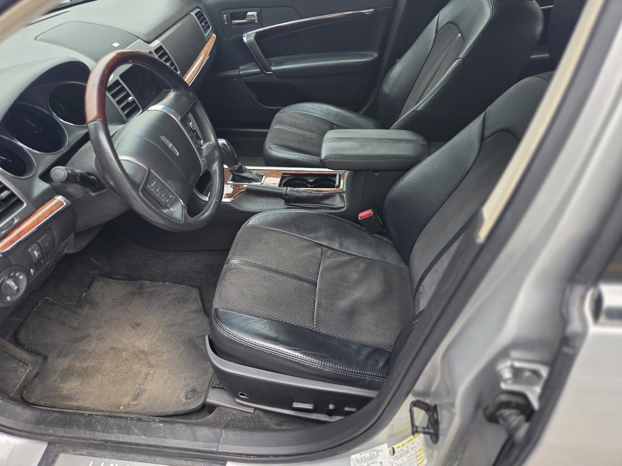 Lincoln MKZ photo 3