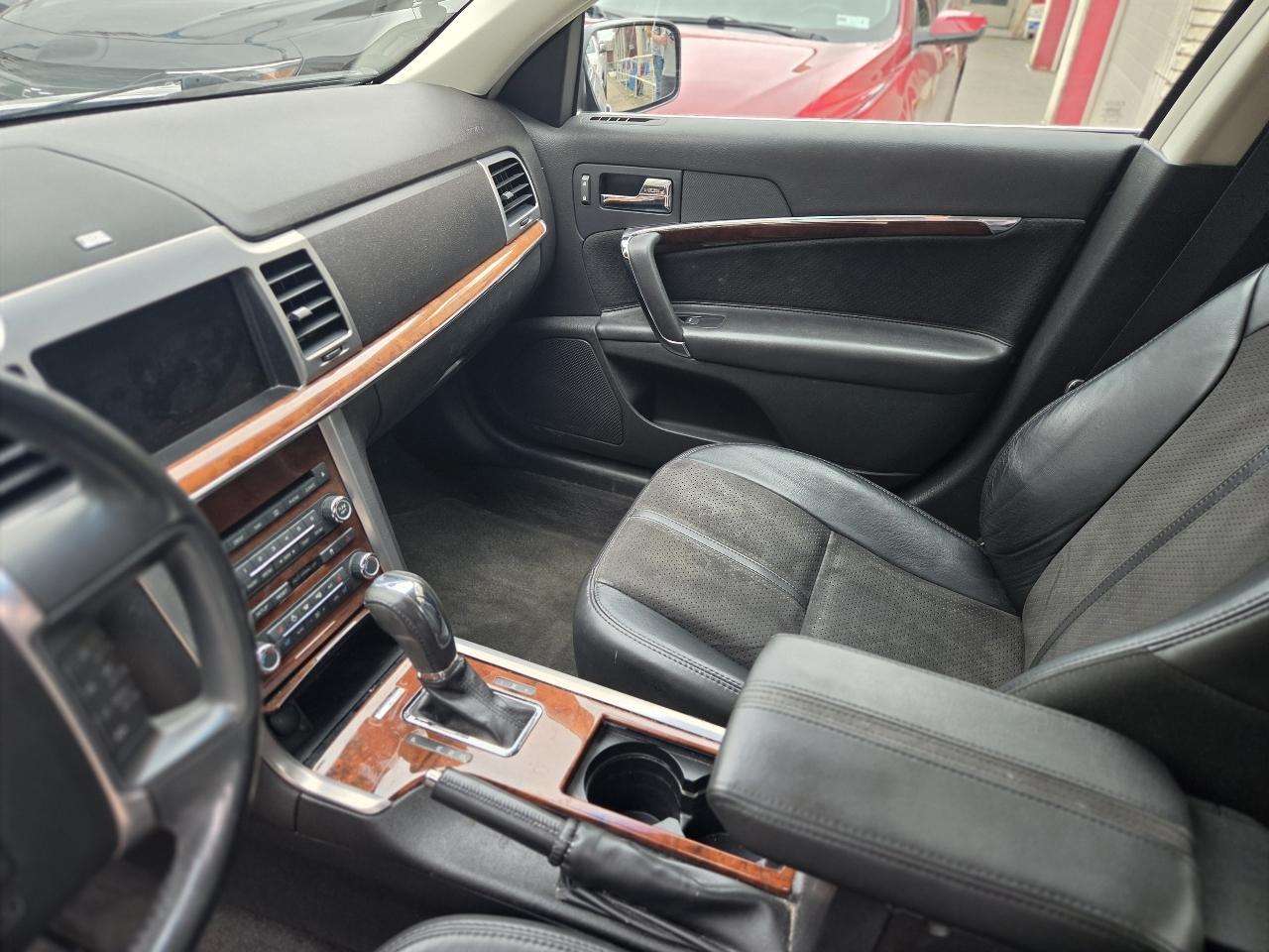 Lincoln MKZ photo 5