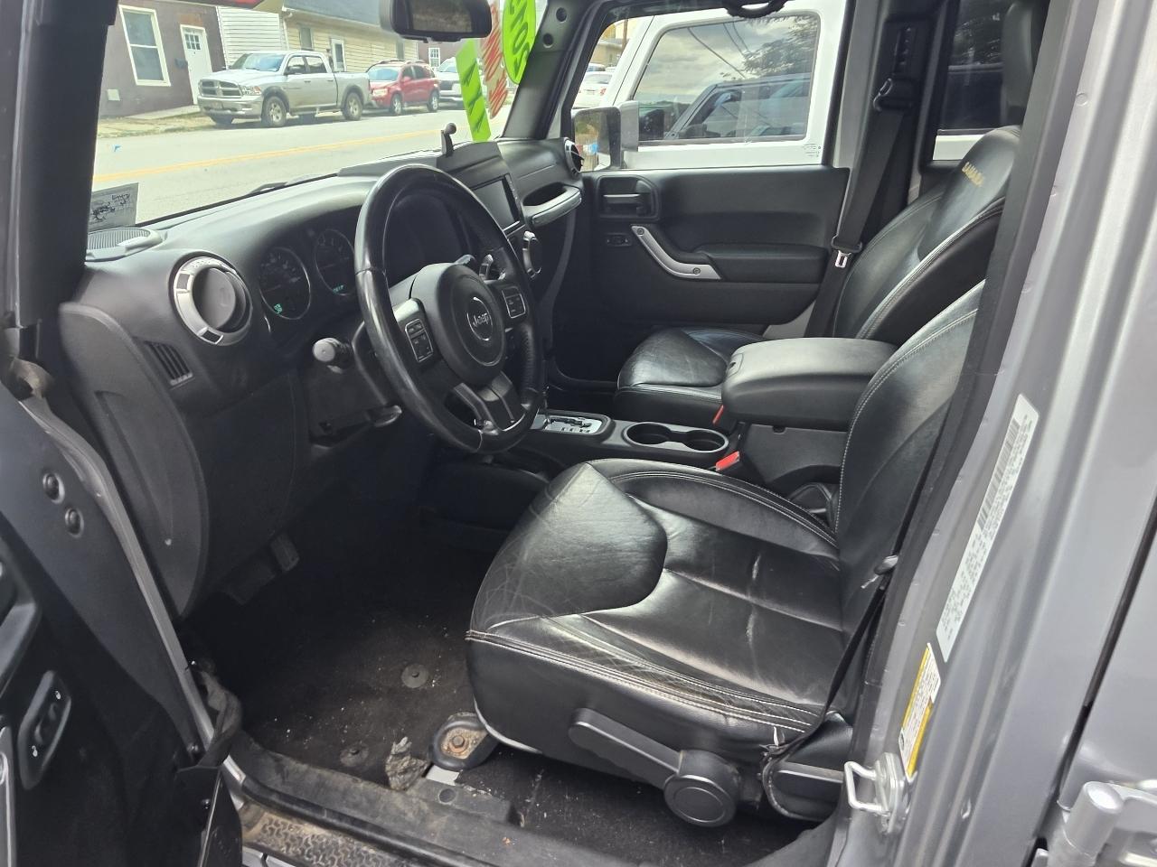 Jeep Wrangler Unlimited Sahara 4WD 2015