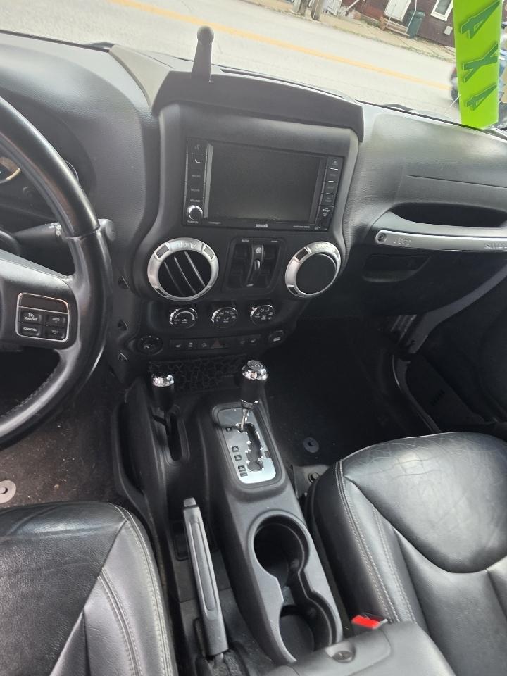 Jeep Wrangler Unlimited Sahara 4WD 2015