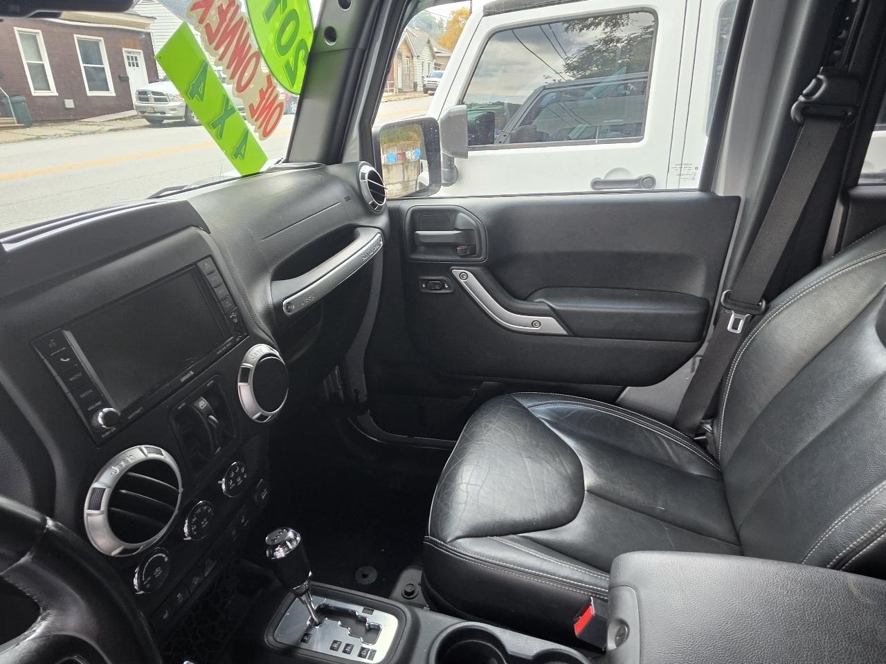 Jeep Wrangler Unlimited Sahara 4WD 2015