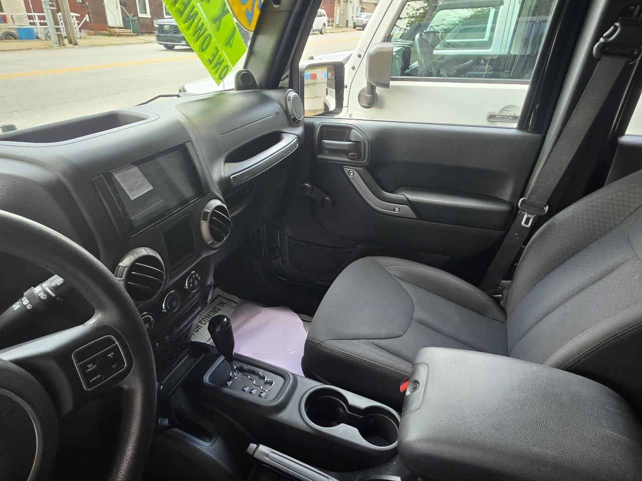 Jeep Wrangler Unlimited Sport 4WD 2014