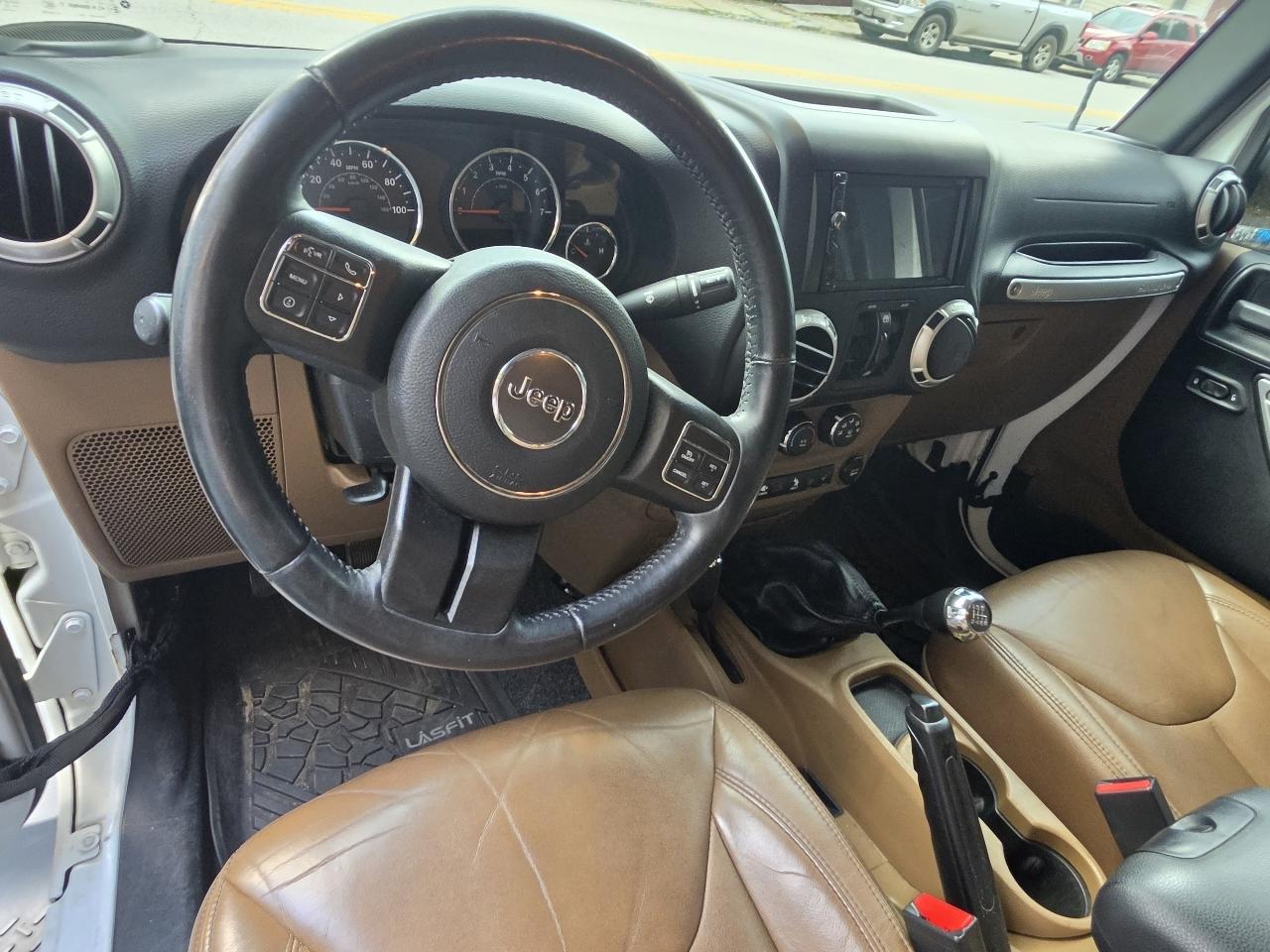Jeep Wrangler Unlimited Sahara 4WD 2016