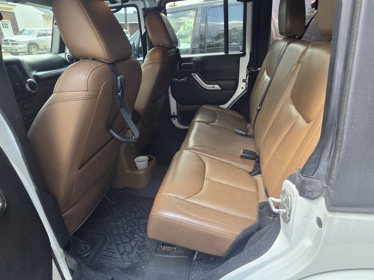 Jeep Wrangler Unlimited Sahara 4WD 2016