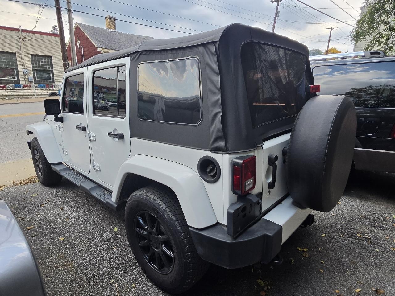 Jeep Wrangler Unlimited Sahara 4WD 2016