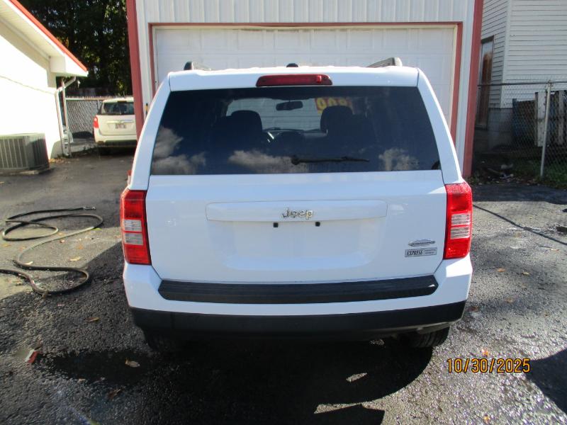 Jeep Patriot Latitude 2WD 2014 Jeep Patriot Latitude 2WD 2014