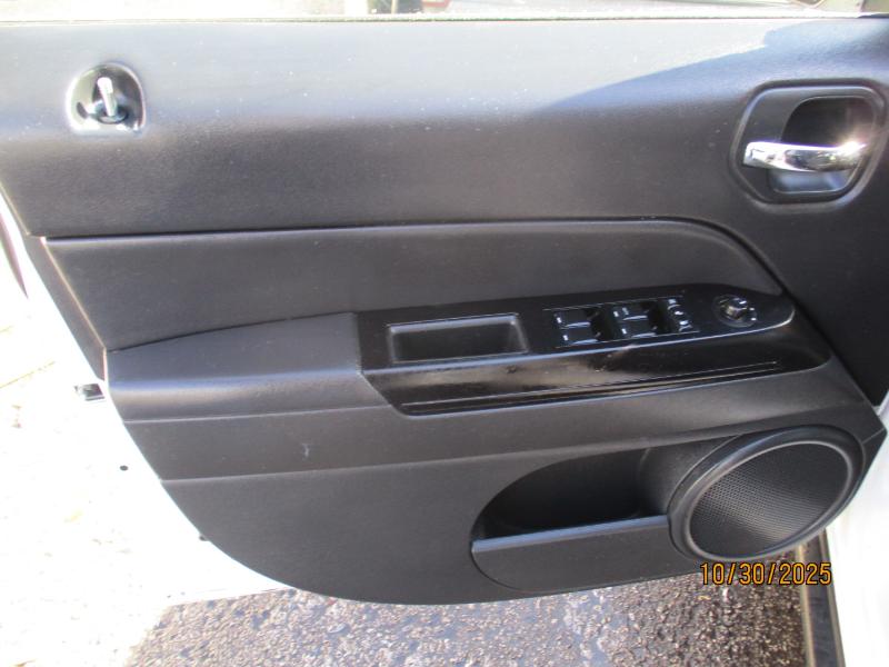 Jeep Patriot Latitude 2WD 2014 Jeep Patriot Latitude 2WD 2014