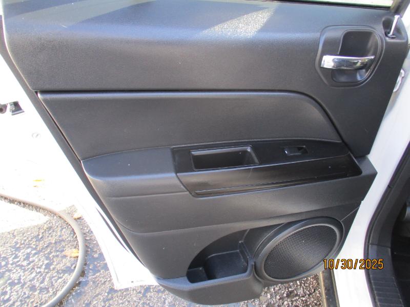 Jeep Patriot Latitude 2WD 2014 Jeep Patriot Latitude 2WD 2014