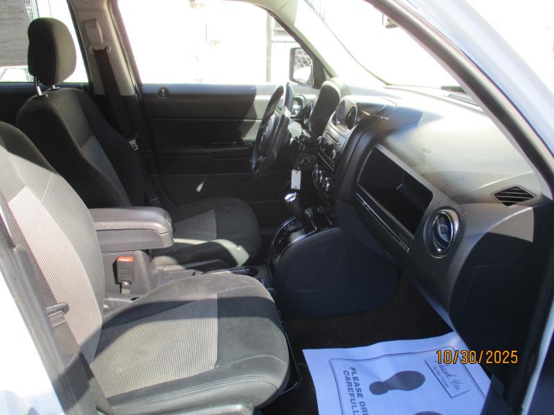 Jeep Patriot Latitude 2WD 2014 Jeep Patriot Latitude 2WD 2014