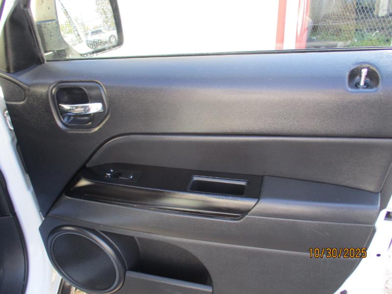 Jeep Patriot Latitude 2WD 2014 Jeep Patriot Latitude 2WD 2014