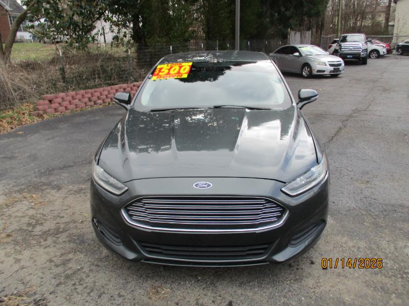 Ford Fusion SE 2015