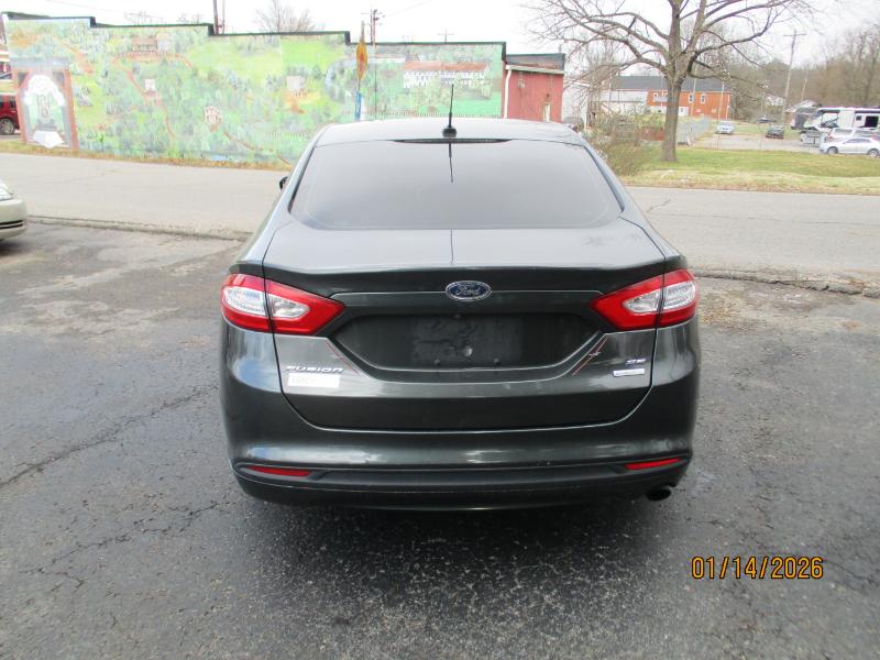 Ford Fusion SE 2015