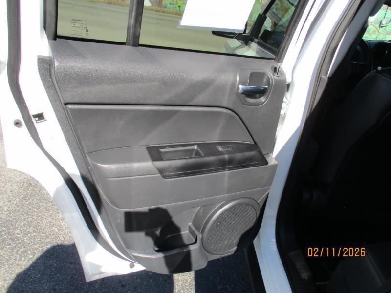 Jeep Patriot Latitude 2WD 2016