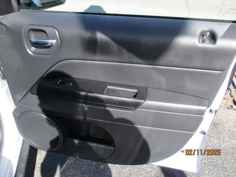 Jeep Patriot Latitude 2WD 2016