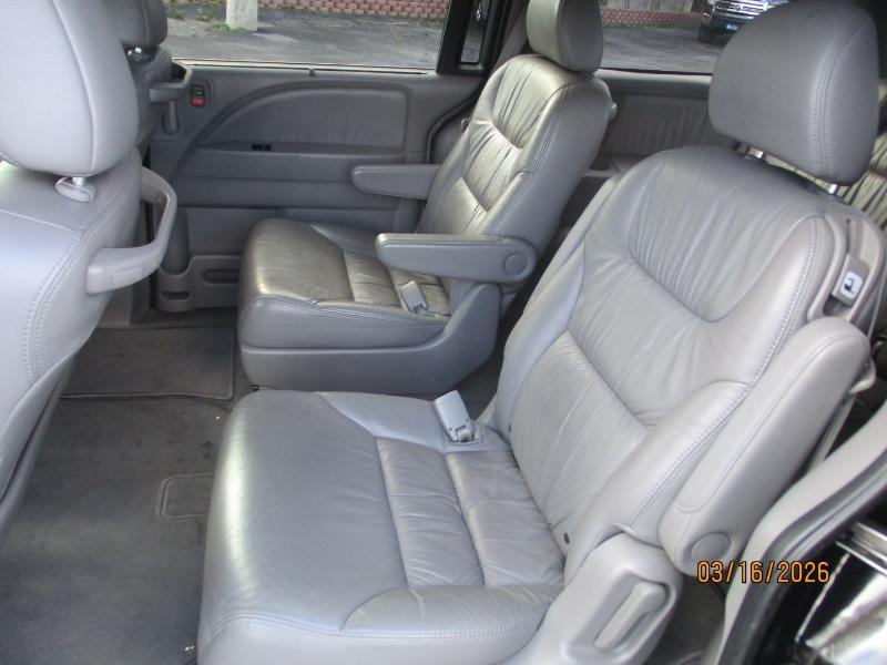 Honda Odyssey EX-L w/ DVD and Navigation 2010
