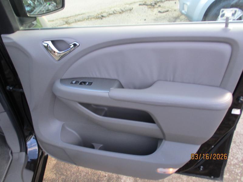 Honda Odyssey EX-L w/ DVD and Navigation 2010