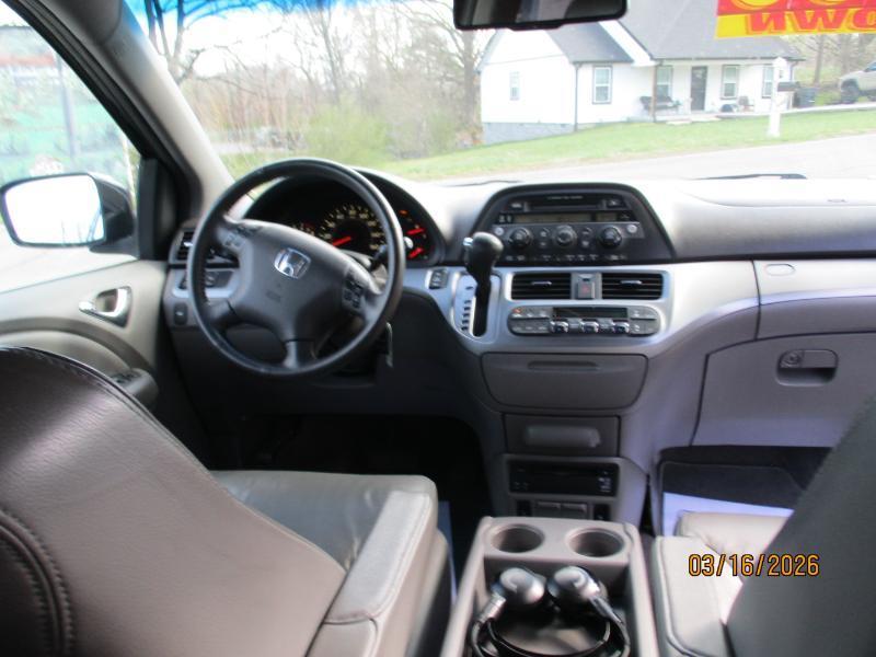 Honda Odyssey EX-L w/ DVD and Navigation 2010