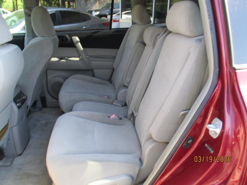 Toyota Highlander Base 4WD 2008