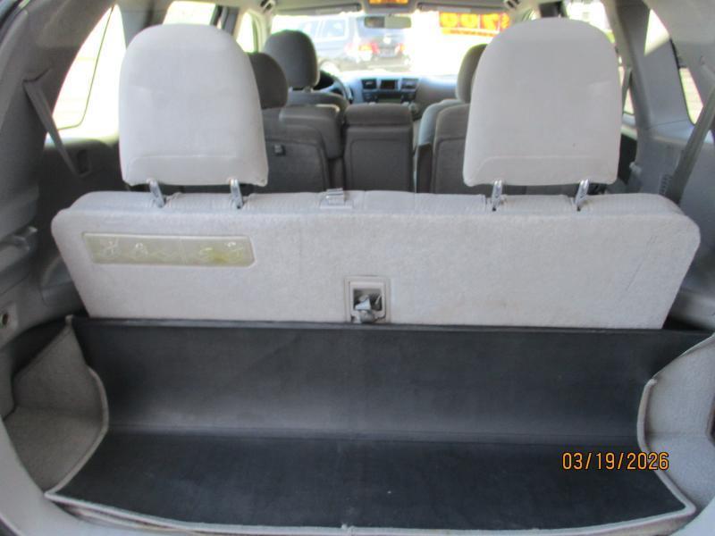 Toyota Highlander Base 4WD 2008