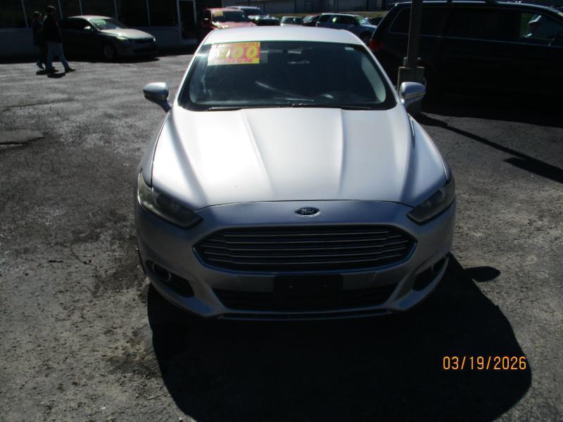 Ford Fusion SE 2013
