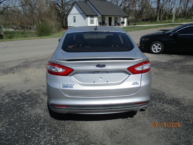 Ford Fusion SE 2013