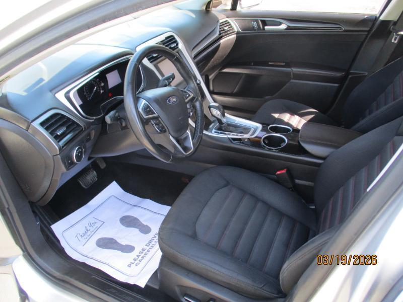Ford Fusion SE 2013