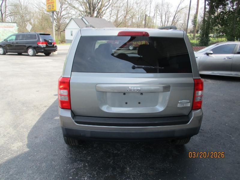 Jeep Patriot Latitude 2WD 2013