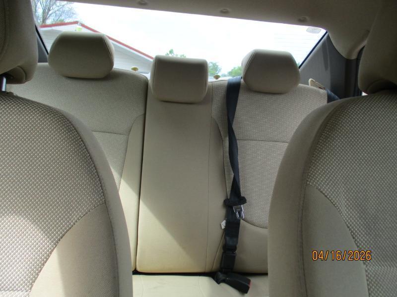 Hyundai Accent GLS 4-Door 2012